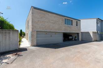 Thumbnail von Moderne Villa mit Infinity-Swimmingpool nahe dem Meer