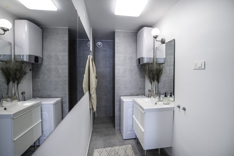 Thumbnail von Modernes Haus mit Panorama-Meerblick