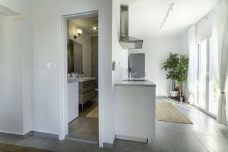 Thumbnail von Modernes Haus mit Panorama-Meerblick