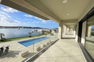 Thumbnail von Modernes Appartement direkt am Meer - mit Communitypool