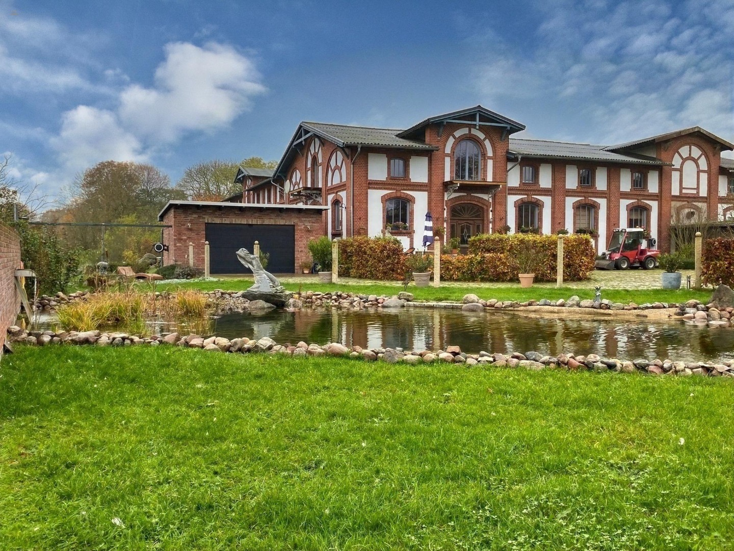 Ein Gutshaus mit Charme, Extravaganz & besonderem Flair!