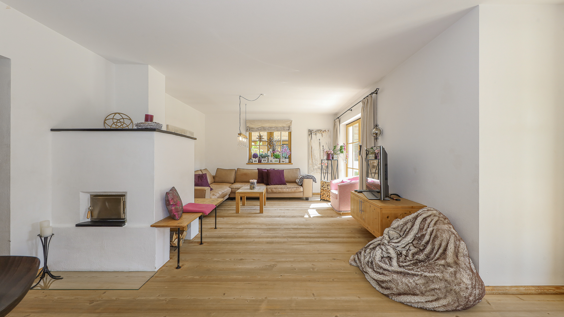 Thumbnail von Großzügiges Einfamilienhaus in traumhafter Lage