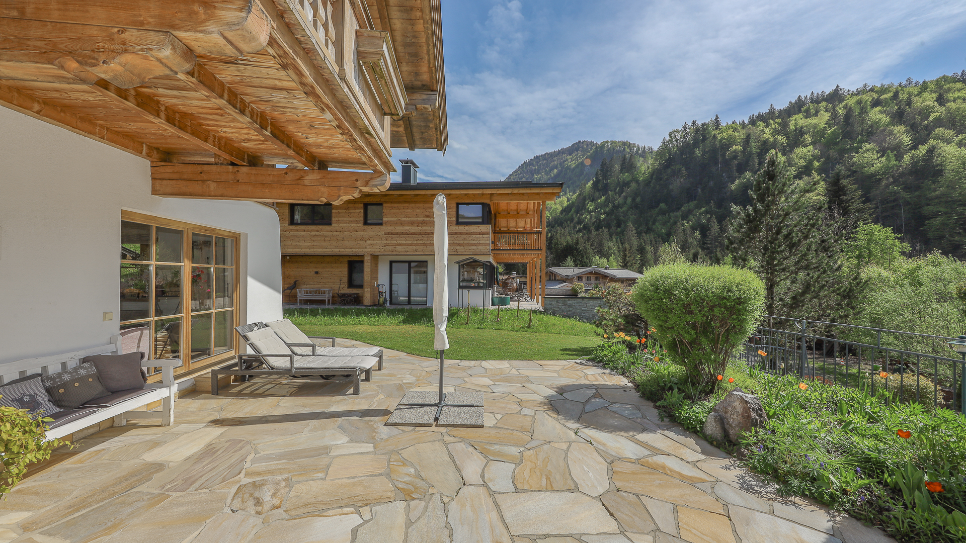 Thumbnail von Großzügiges Einfamilienhaus in traumhafter Lage