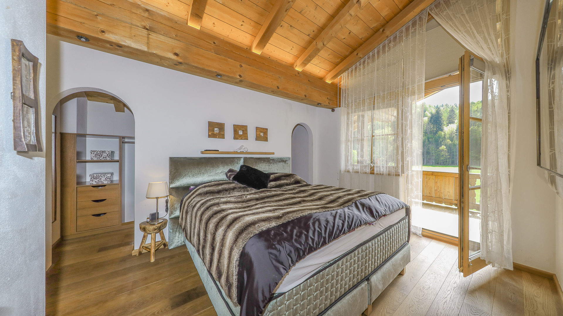 Thumbnail von Großzügiges Einfamilienhaus in traumhafter Lage