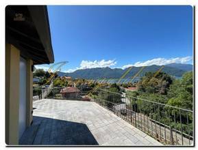 Thumbnail von Immogold Lago Maggiore Traumhafte Dachgeschosswohnung mit großer Terrasse, Stellplatz und Panorama-Seeblick, komplett renoviert