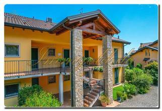 Thumbnail von Immogold Lago Maggiore, attraktive Maisonette in moderner Wohnanlage mit beeindruckendem Seeblick und exklusivem Gemeinschaftspool – ideal für alle, die Komfort, Ruhe und Lebensqualität schätzen.