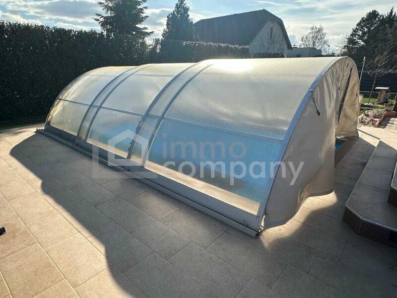 Thumbnail von Ihr Zweifamilienhaus 7 Zimmer, Garten, Pool, Sauna und Garage – Ihr Traumhaus!