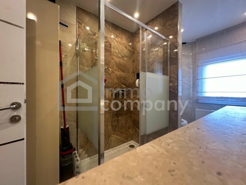 Thumbnail von Ihr Zweifamilienhaus 7 Zimmer, Garten, Pool, Sauna und Garage – Ihr Traumhaus!