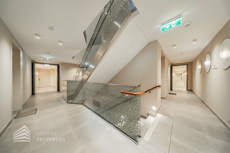 Thumbnail von Wunderschöne 3-Zimmer Wohnung mit Garage und Fitnessraum, Nähe Rudolfinerhaus