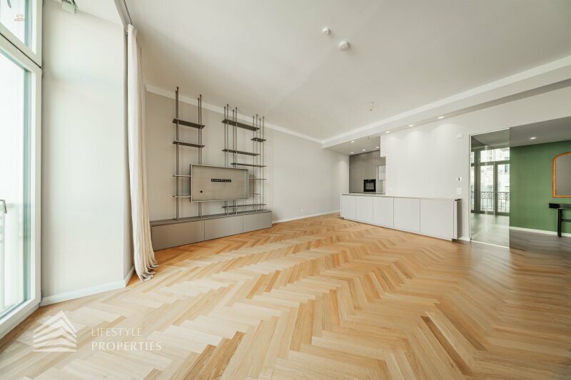 Thumbnail von Wunderschöne 3-Zimmer Wohnung mit Garage und Fitnessraum, Nähe Rudolfinerhaus