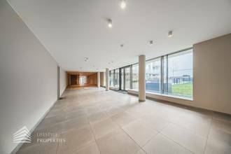 Thumbnail von Wunderschöne 3-Zimmer Wohnung mit Garage und Fitnessraum, Nähe Rudolfinerhaus