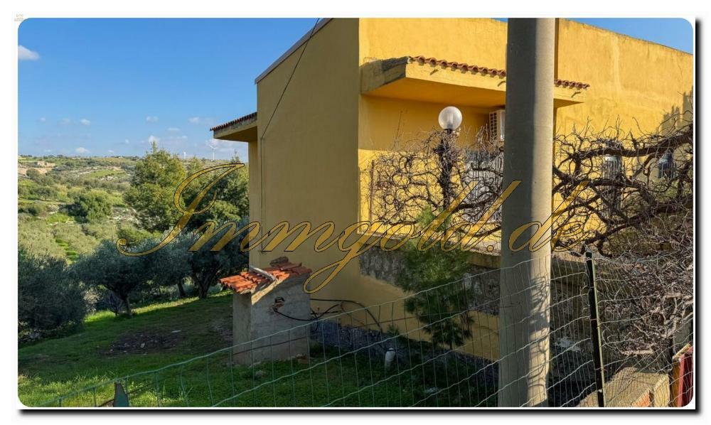 Thumbnail von Immogold Süd- Sizilien großzügige Landvilla auf Sizilien mit sechs Schlafzimmern, zwei Wohneinheiten und Olivenhain in der Nähe vom Tal der Tempel und der Scala dei Turchi.