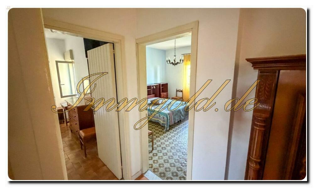 Thumbnail von Immogold Süd- Sizilien großzügige Landvilla auf Sizilien mit sechs Schlafzimmern, zwei Wohneinheiten und Olivenhain in der Nähe vom Tal der Tempel und der Scala dei Turchi.