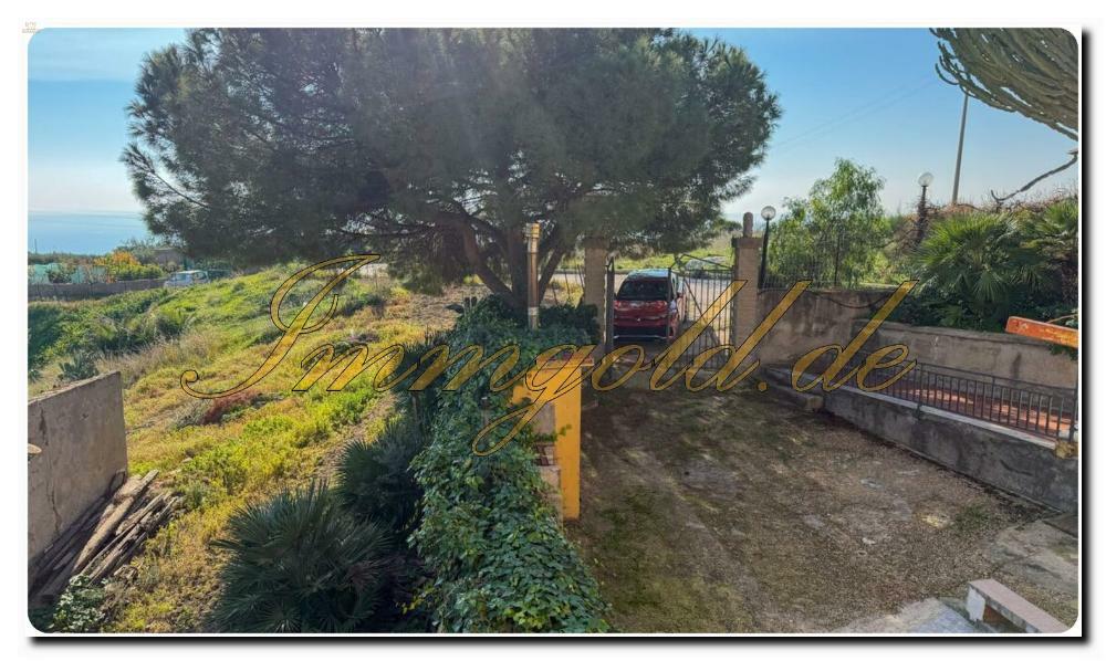 Thumbnail von Immogold Süd- Sizilien großzügige Landvilla auf Sizilien mit sechs Schlafzimmern, zwei Wohneinheiten und Olivenhain in der Nähe vom Tal der Tempel und der Scala dei Turchi.