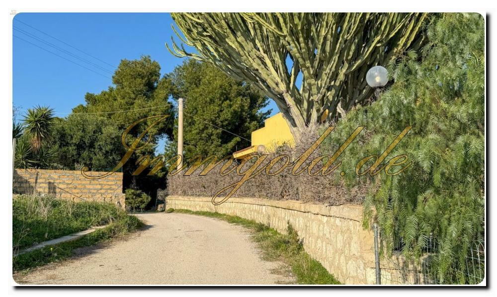 Thumbnail von Immogold Süd- Sizilien großzügige Landvilla auf Sizilien mit sechs Schlafzimmern, zwei Wohneinheiten und Olivenhain in der Nähe vom Tal der Tempel und der Scala dei Turchi.