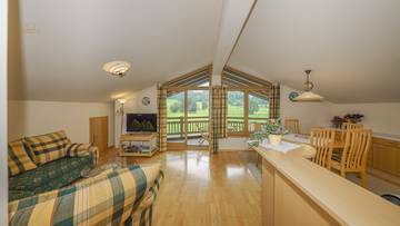 Thumbnail von Dachgeschoss-Apartment mit schönem Ausblick