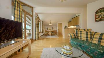 Thumbnail von Dachgeschoss-Apartment mit schönem Ausblick