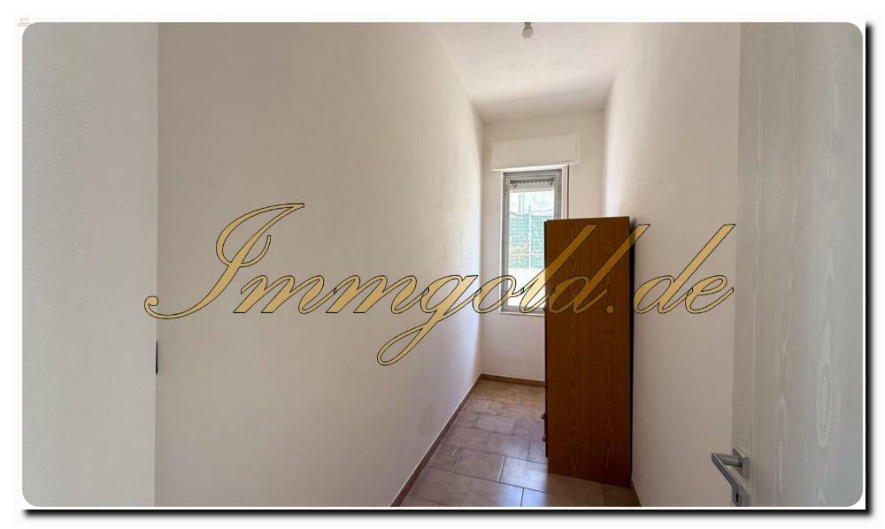 Thumbnail von Aparte Villa nur dreißig Kilometer von der Hauptstadt Palermo, zwei Schlafzimmer, Meerblick, Potenzial einer Traum-Dachterrasse und prima Verkehrsanbindung