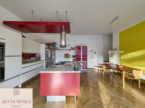 Modernes Design trifft Altbau - stilvolle Villa mit Schwimmteich und Traumblick - Baden