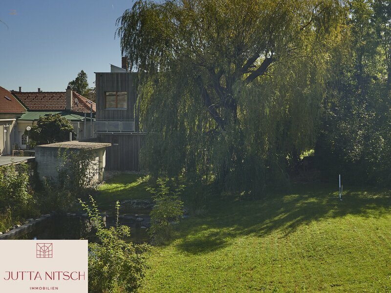 Thumbnail von Modernes Design trifft Altbau - stilvolle Villa mit Schwimmteich und Traumblick - Baden