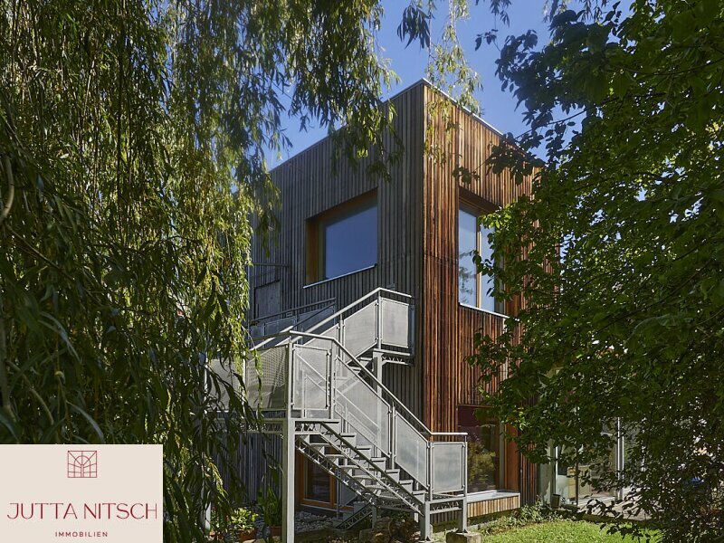 Thumbnail von Modernes Design trifft Altbau - stilvolle Villa mit Schwimmteich und Traumblick - Baden