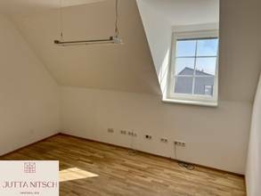 Thumbnail von Schönes Büro/Praxis - Gemeinschaftsbüro/Praxis möglich - Gumpoldskirchen neben Parkplatz