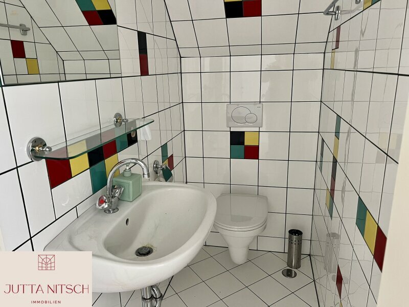 Thumbnail von Schönes Büro/Praxis - Gemeinschaftsbüro/Praxis möglich - Gumpoldskirchen neben Parkplatz