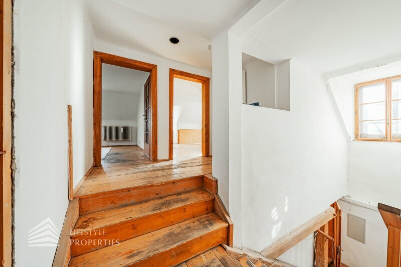 Thumbnail von Exklusives Baugrundstück in einzigartiger Lage mit Einreichplanung!