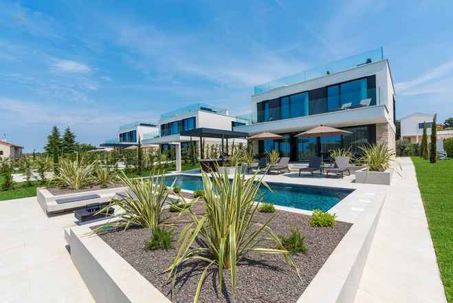 Moderne Villa mit Swimmingpool und Dachterrasse, Region Porec