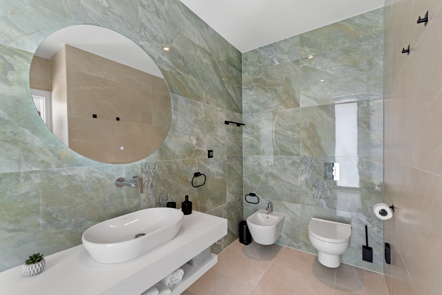 Thumbnail von Moderne Villa mit Swimmingpool und Dachterrasse, Region Porec