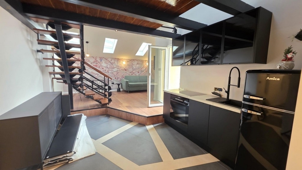 Thumbnail von Modern eingerichtete Wohnung mit Meerblick im Stadtzentrum