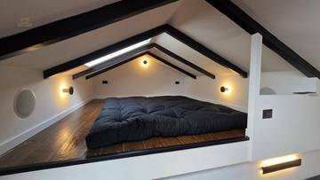 Thumbnail von Modern eingerichtete Wohnung mit Meerblick im Stadtzentrum