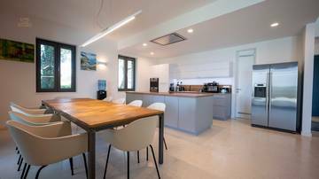 Thumbnail von Mediterrane Villa in der ersten Reihe zum Meer