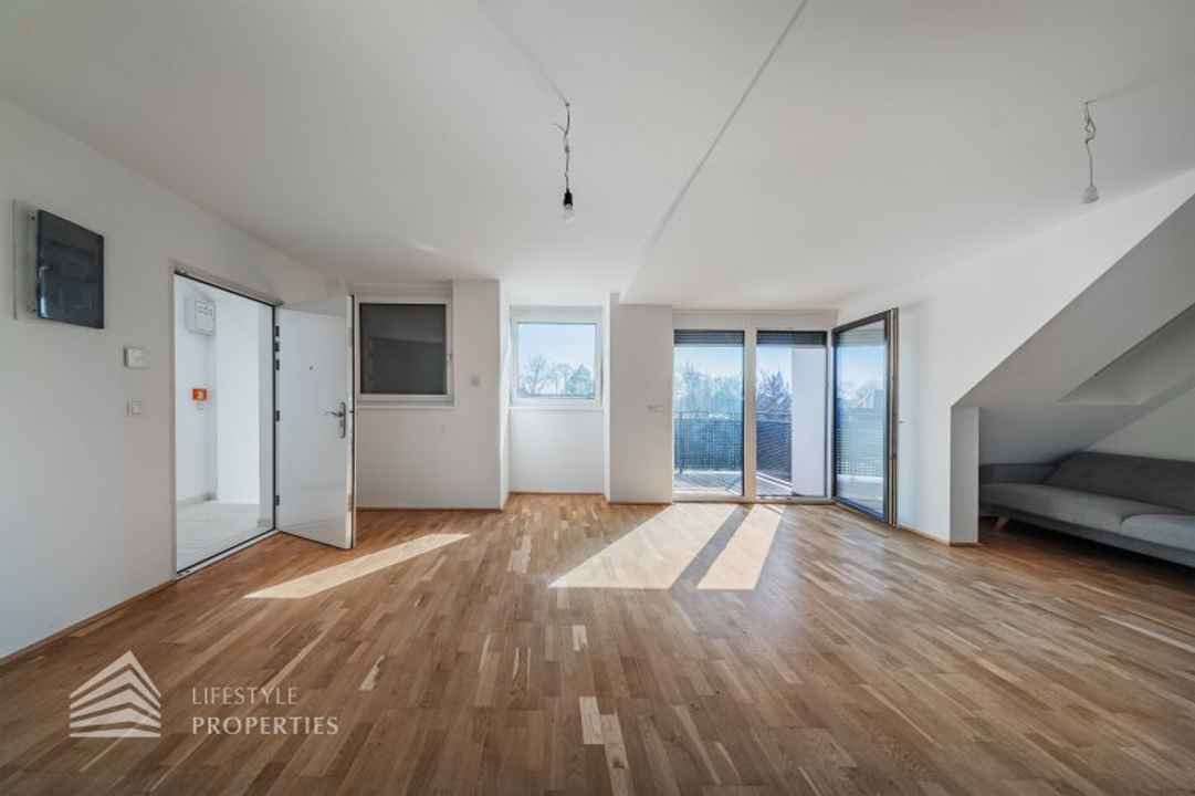 Traumhafte 3-Zimmerwohnung mit Balkon, Nähe Schloss Hetzendorf