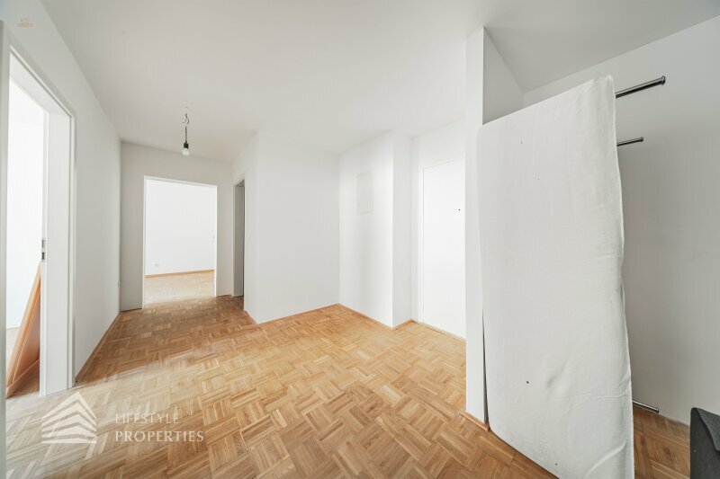 Thumbnail von Traumhafte 2-Zimmerwohnung/Ordination Nähe Schloss Hetzendorf