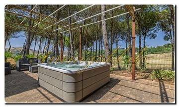 Thumbnail von Exklusive Luxus-Landhausvilla mit Pool, mediterranen Park und Gästehaus in begehrter Hügellage von Salemi Westsizilien