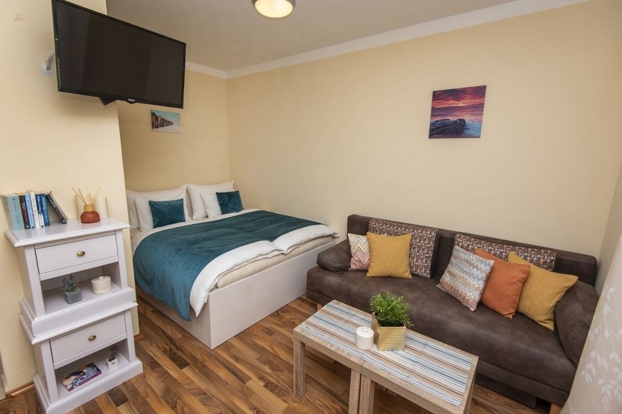 Thumbnail von Apartmenthaus mit 13 Wohneinheiten, Region Split