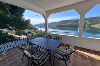 Thumbnail von Apartmenthaus mit 6 Wohneinheiten; 1. Reihe zum Meer, Region Trogir