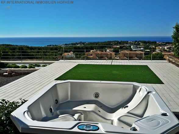 ***Luxusvilla in Calpe mit Whirlpool und Fernblick***