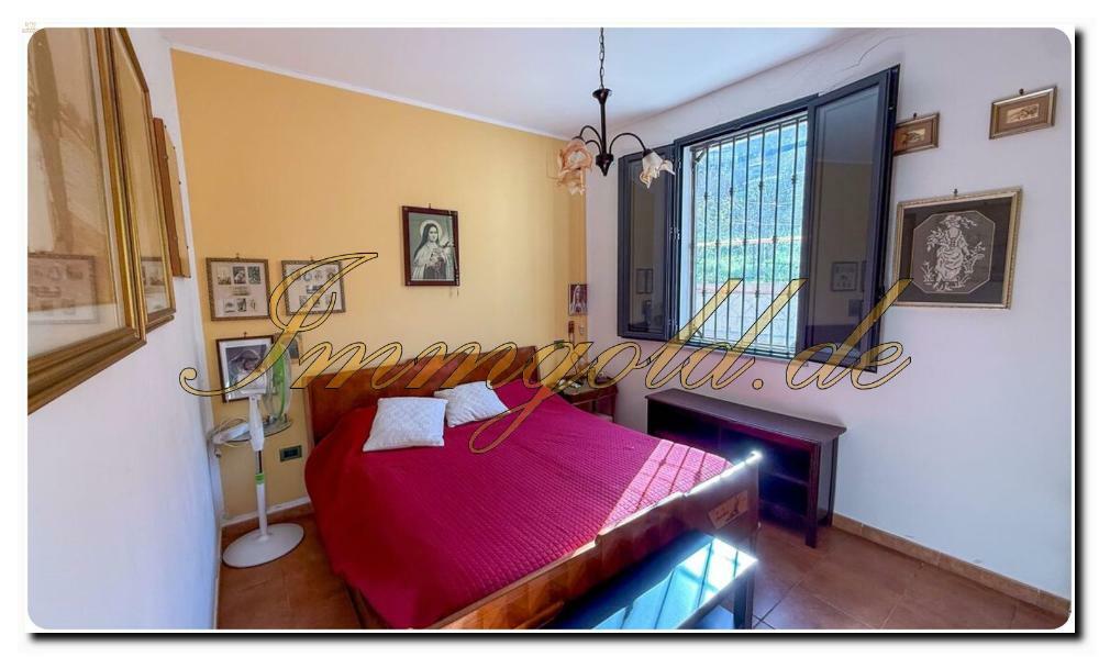 Thumbnail von Casa mit tollem Fernblick auf das Meer, Palermo gleich neben an, antike Möbel dürfen nicht fehlen