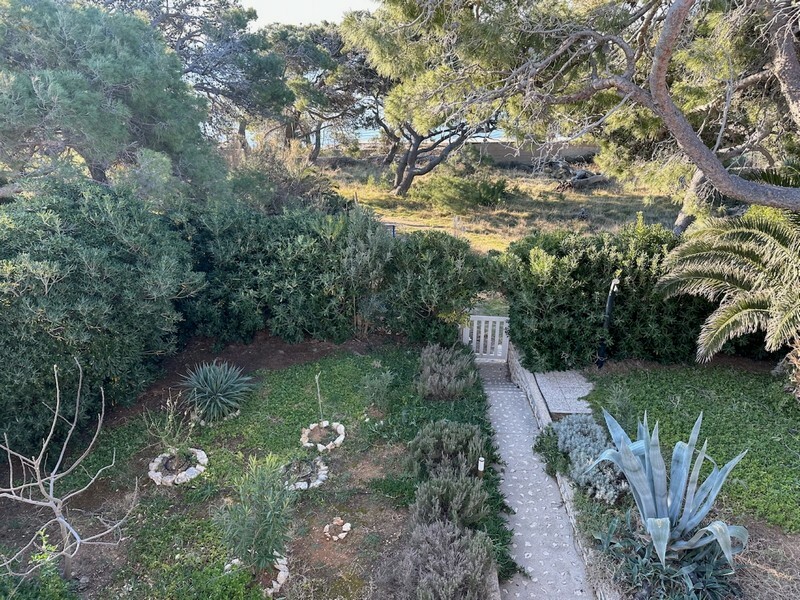 Haus in der 1. Reihe zum Meeresufer