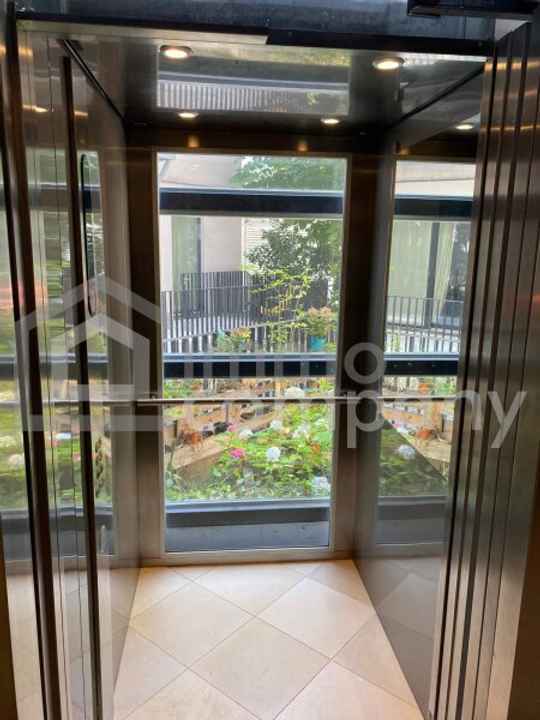 Schöne Altbauwohnung in ausgebauten Altbau