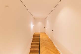 Thumbnail von Moderne Neubau-Villa mit Swimmingpool