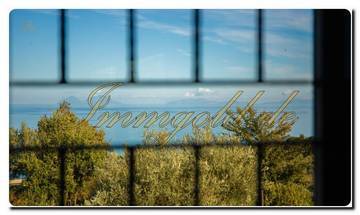 Thumbnail von Super-willa na północy Sycylii na około 20 000 m² terenu, parkowy ogród, widok na Wyspy Eolskie, gaje oliwne i wspaniały widok na morze