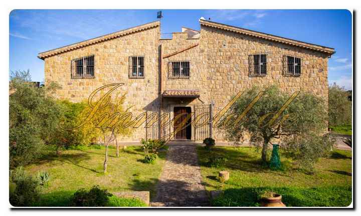 Nord-Sizilien Super-Villa auf ca. 20.000 m² Areal, parkähnlichem Garten, Blick auf die Äolischen Inseln, die Olivenhaine und einen phantastischen Meerblick
