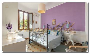 Thumbnail von Casa noble en Sicilia con un gran terreno, dos parcelas y una vista impresionante al mar