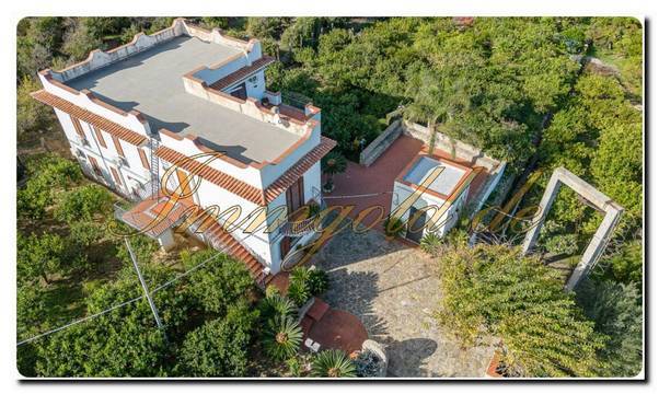 Sizilien nobles Casa mit riesigem Areal, zwei Baugrundstücken und tollem Meerblick