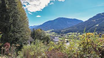 Thumbnail von Pozemek s platným stavebním povolením na luxusní rekreační vilu