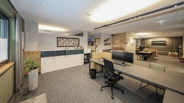 Thumbnail von Exkluzivní kancelář v prestižní lokalitě s bytem pro provozovatele