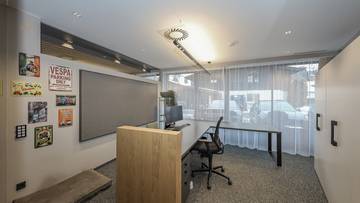 Thumbnail von Exkluzivní kancelář v prestižní lokalitě s bytem pro provozovatele